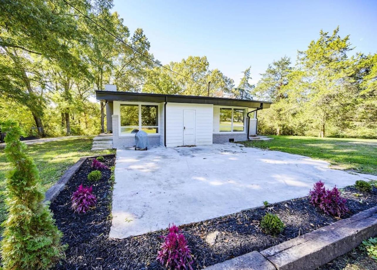 Gorgeous Renovated Home With Large & Private Lot Winchester Bagian luar foto