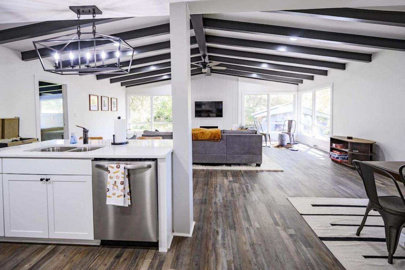 Gorgeous Renovated Home With Large & Private Lot Winchester Bagian luar foto